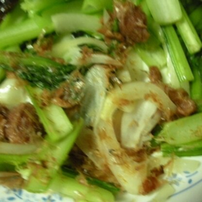 キャベツに小松菜を加えて作りました。旬のキャベツはあまくておいしいですね。
ごちそうさまでした!(^^)!